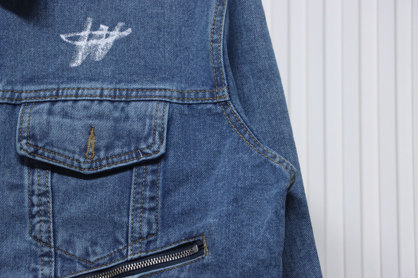 We11 Done 24ss Printed Diagonal Zip Washed Denim Jacket Blue