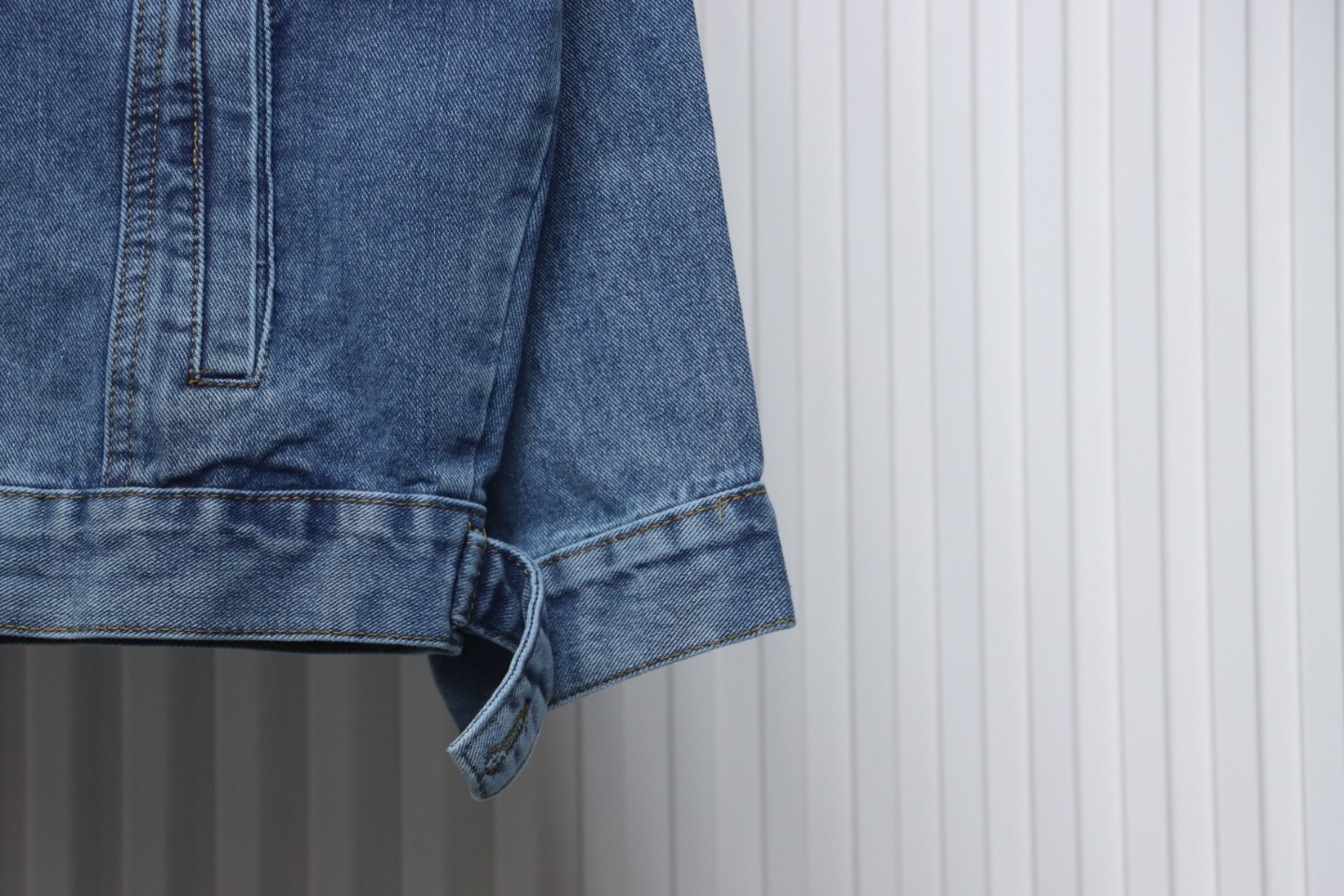 We11 Done 24ss Printed Diagonal Zip Washed Denim Jacket Blue