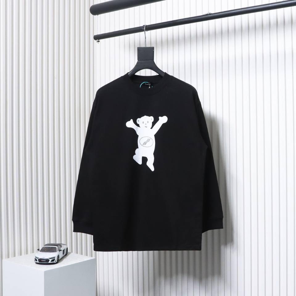 We11 Done Double-Sided Cute Bear Print Couple Long Sleeves Black