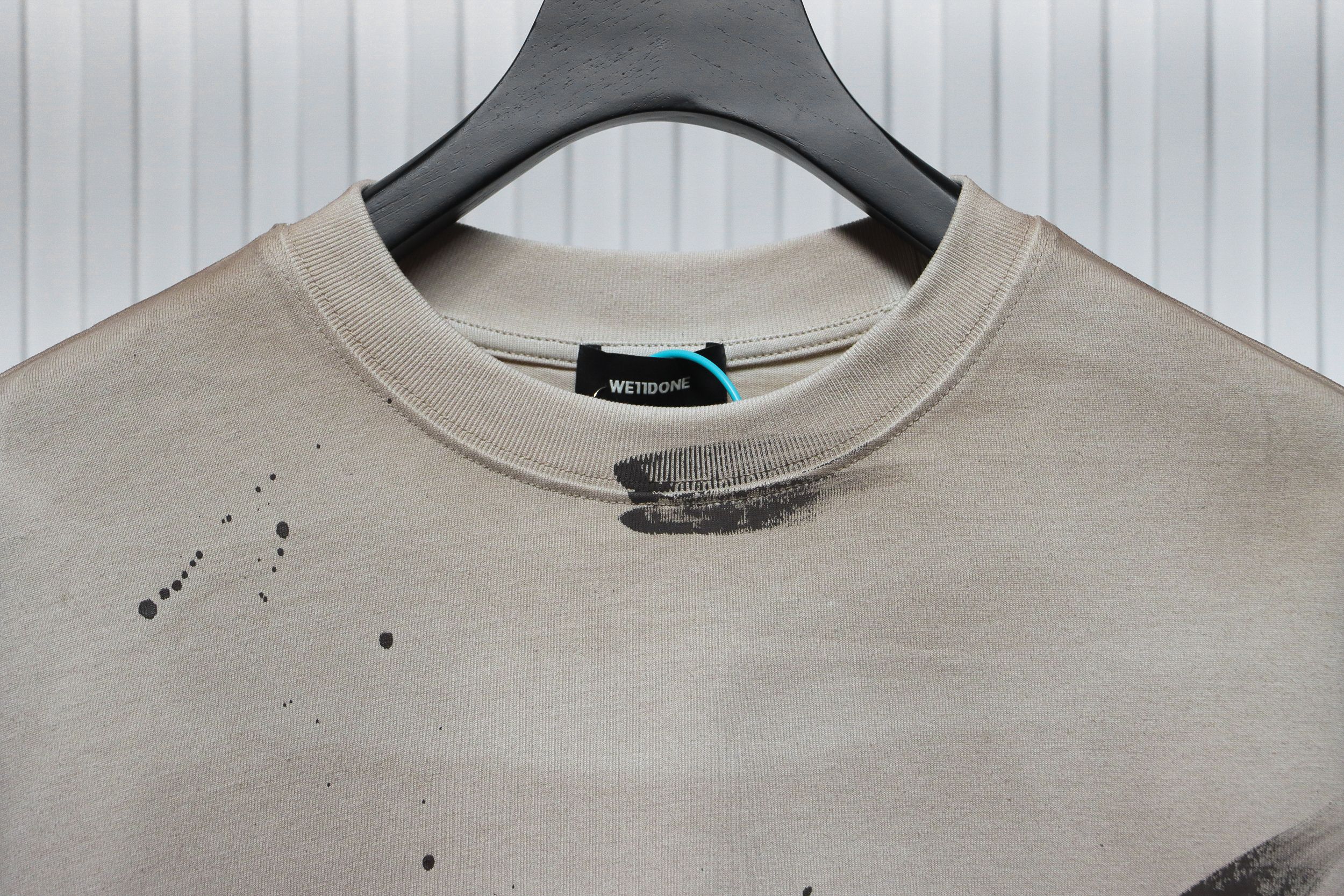 We11 Done New Dirty Distressed Stitching Contrast Color Long Sleeve T-shirt