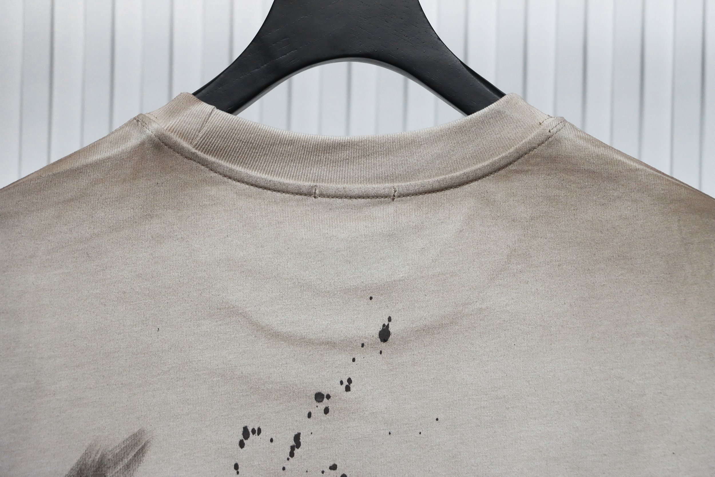 We11 Done New Dirty Distressed Stitching Contrast Color Long Sleeve T-shirt