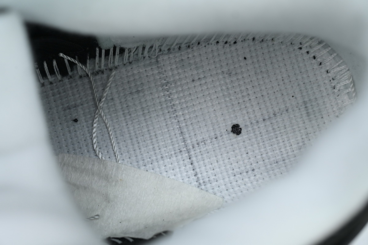 Air Jordan 4 Black And White Fear Remake FQ8138-002