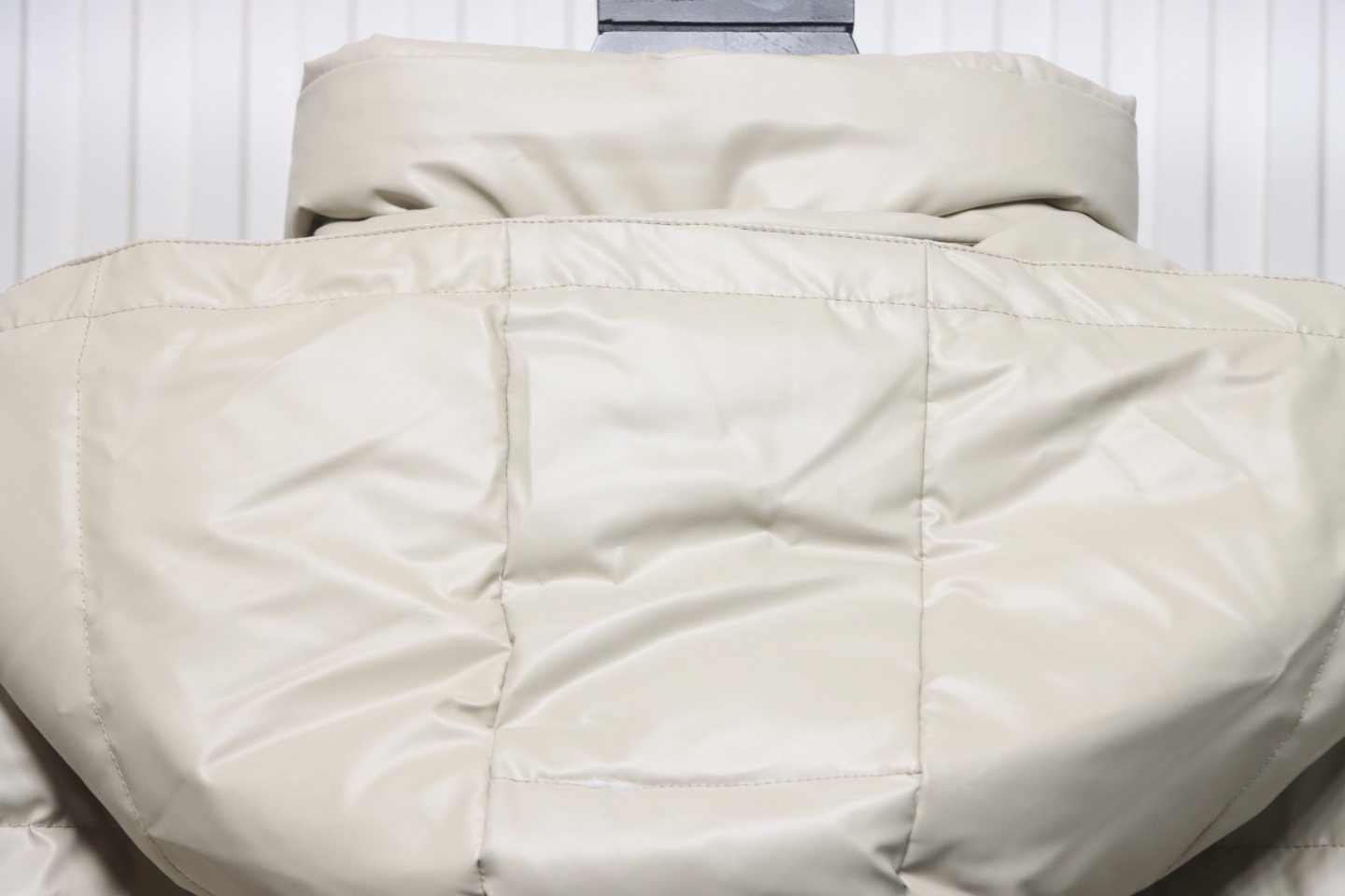 Prada 21fw Classic Triangle Logo Detachable Down Jacket Beige