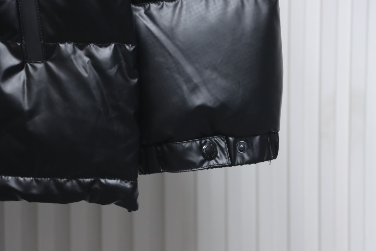 Prada 21fw Classic Triangle Logo Detachable Down Jacket Black