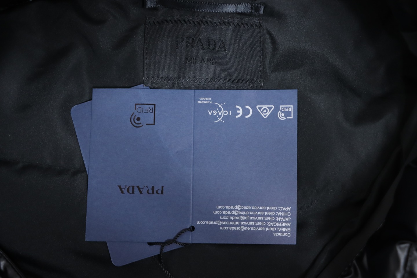 Prada 21fw Classic Triangle Logo Detachable Down Jacket Black