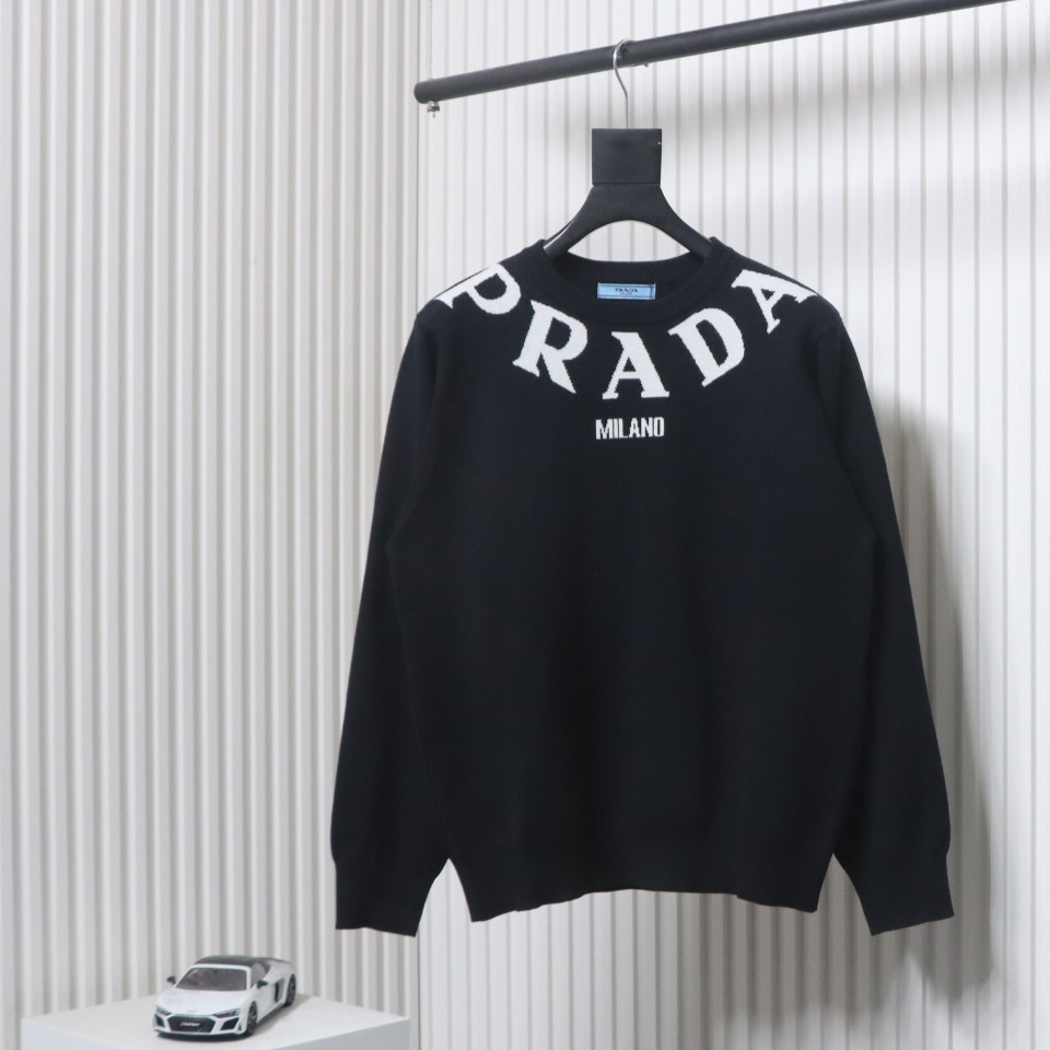 Prada 23ss Series Chest Necklace Letter Border Three-Dimensional Jacquard Sweater