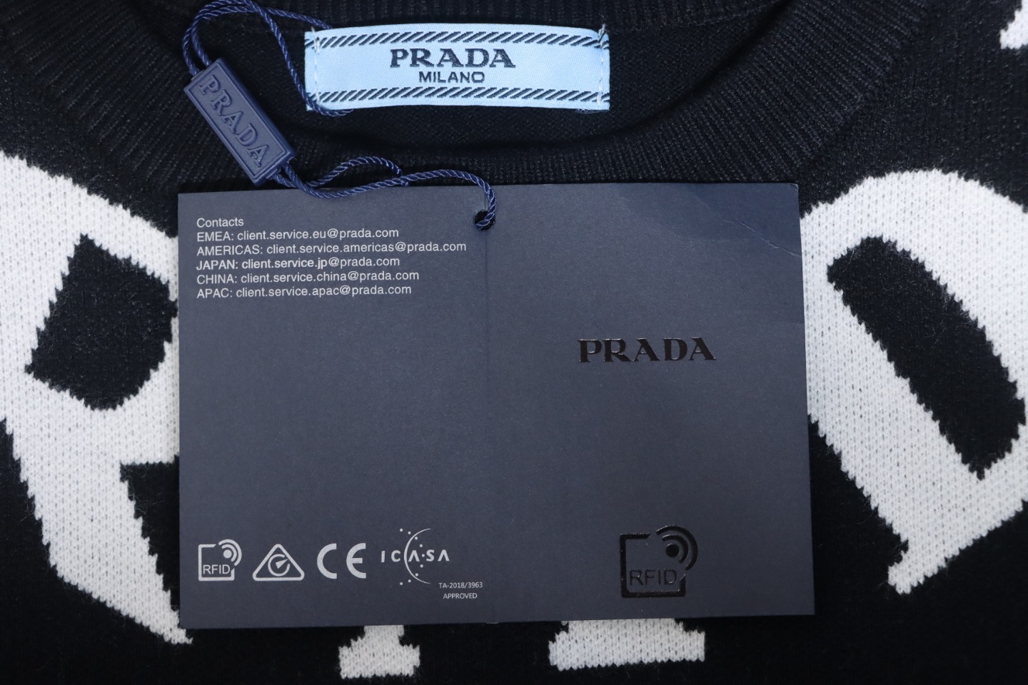 Prada 23ss Series Chest Necklace Letter Border Three-Dimensional Jacquard Sweater
