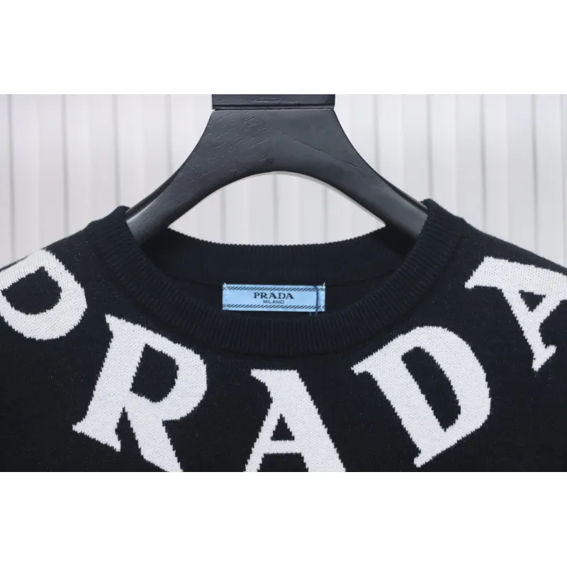 Prada 23ss Series Chest Necklace Letter Border Three-Dimensional Jacquard Sweater