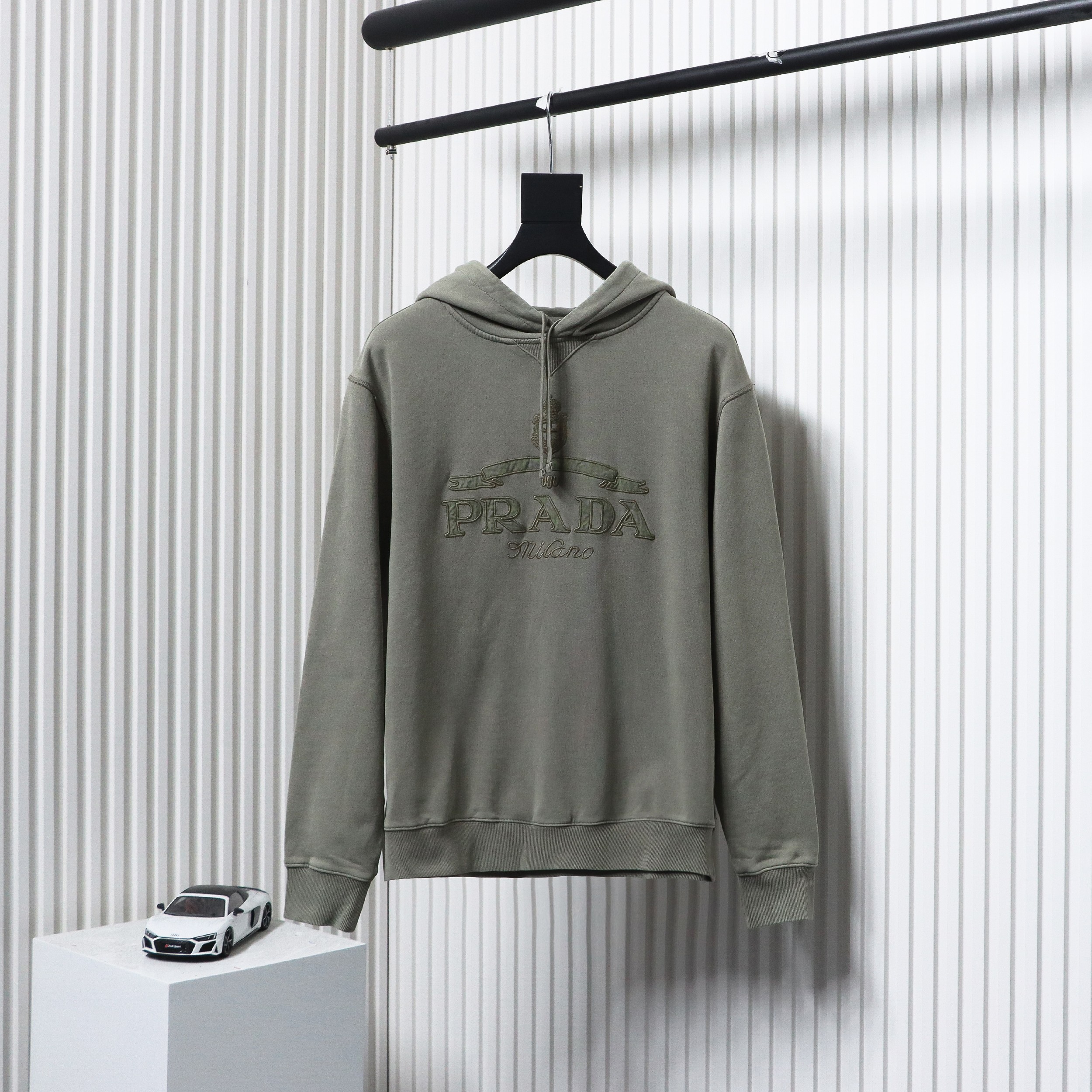 Prada 24Fw Medal Letters Applique Hooded Hoodie