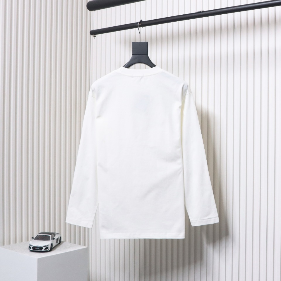 Prada 24Fw Pocket Triangle Metal Logo Long Sleeve T-shirt White