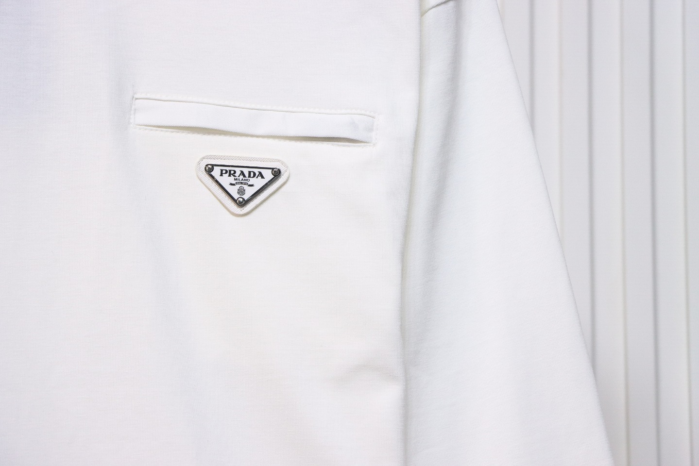Prada 24Fw Pocket Triangle Metal Logo Long Sleeve T-shirt White