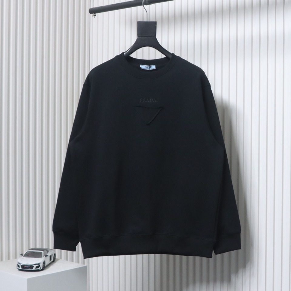 Prada 24Fw Small Letters on Chest Round Neck Hoodie Black