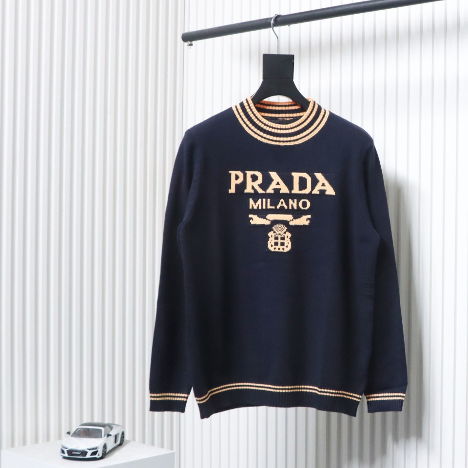 Prada 24ss Contrast Color Knitted Crew Neck Sweater