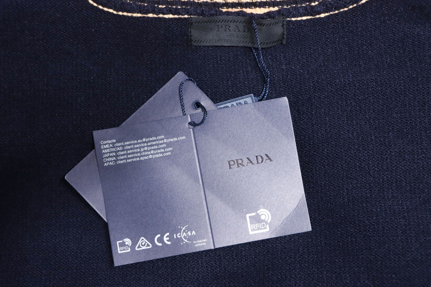 Prada 24ss Contrast Color Knitted Crew Neck Sweater