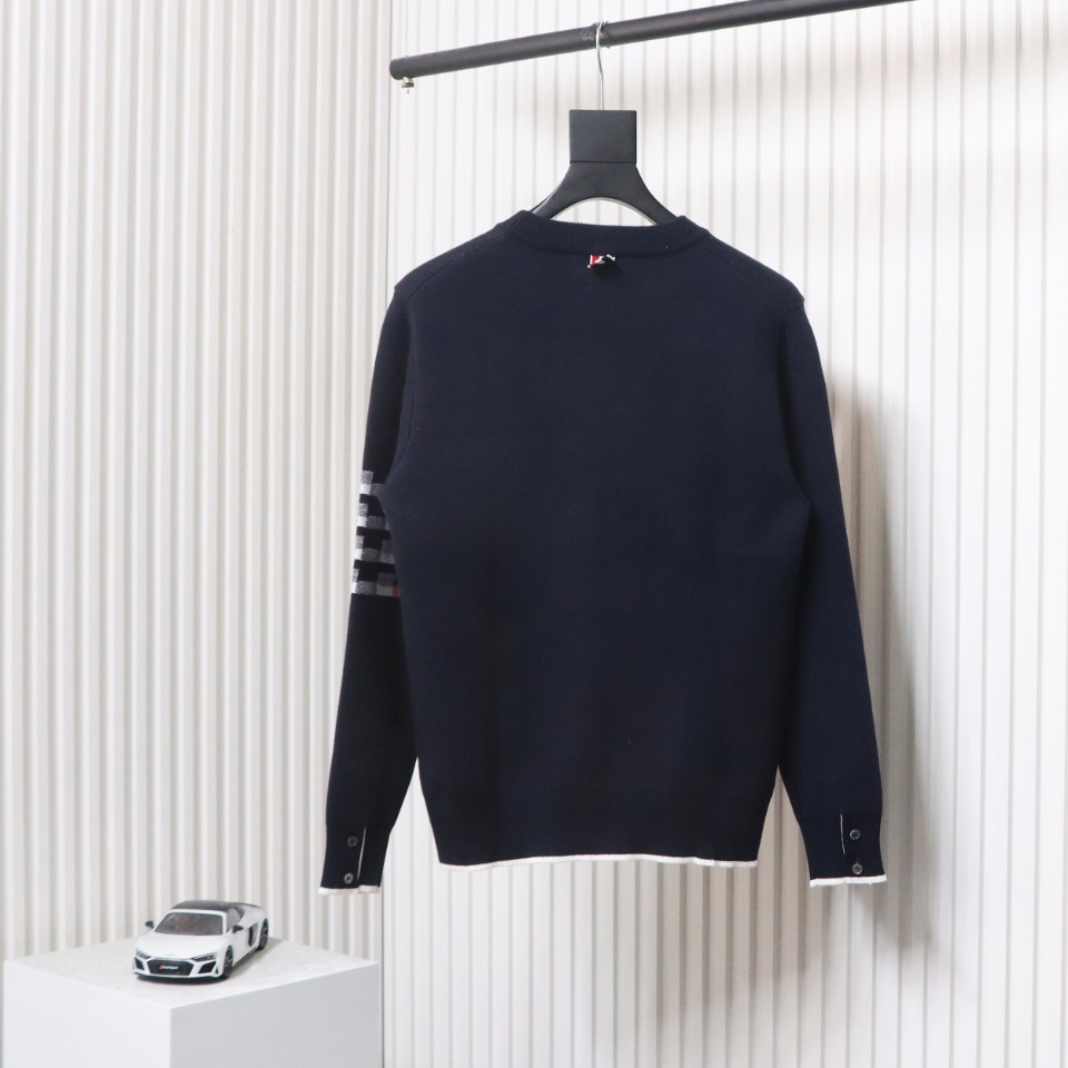 Thom Browne 20FW Tokyo Limited Edition Puppy Crew Neck Sweater Black