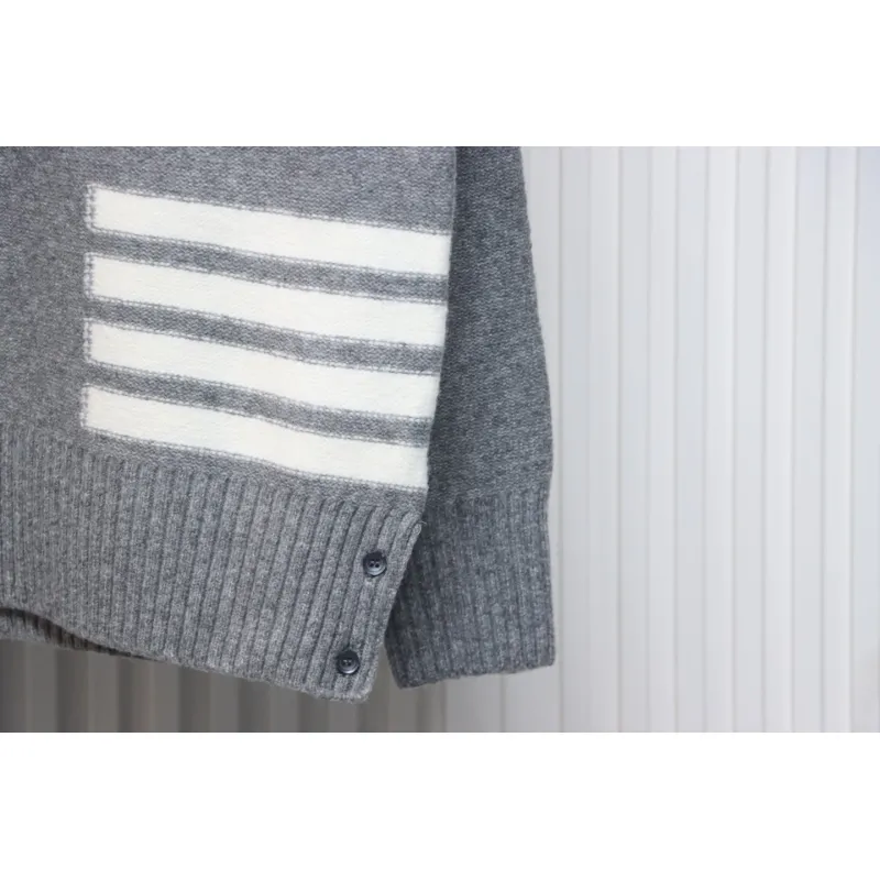 Thom Browne 23ss New Four-Stripe Crew Neck Pullover Sweater Gray