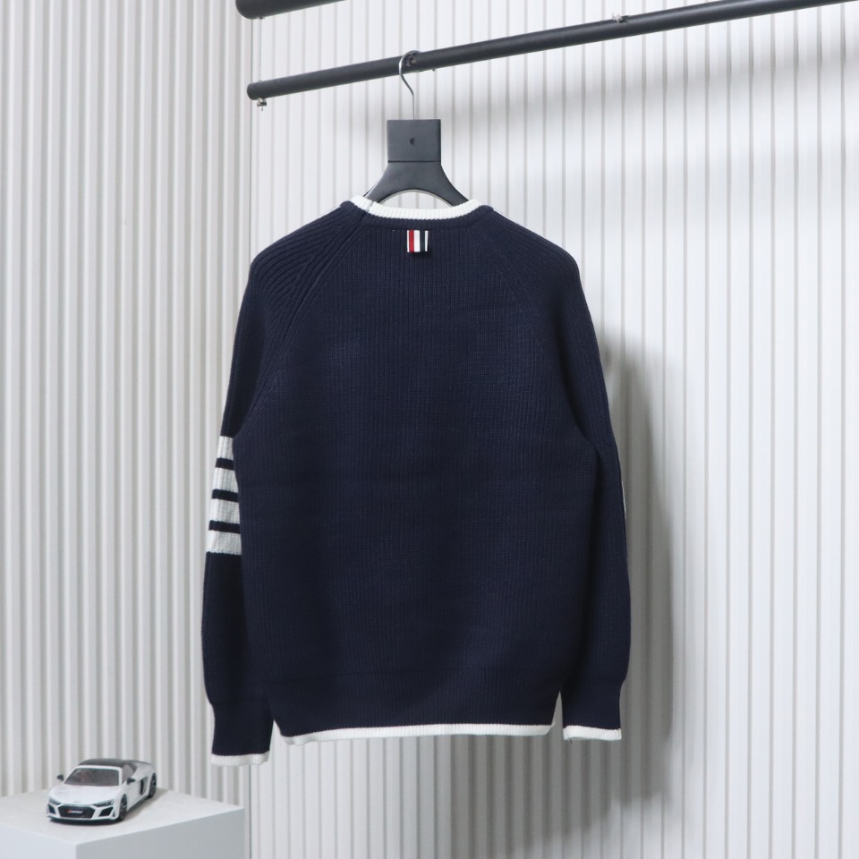 Thom Browne New Season Four-Striped Color-Blocked Long-Sleeved Round Neck Sweater Blue