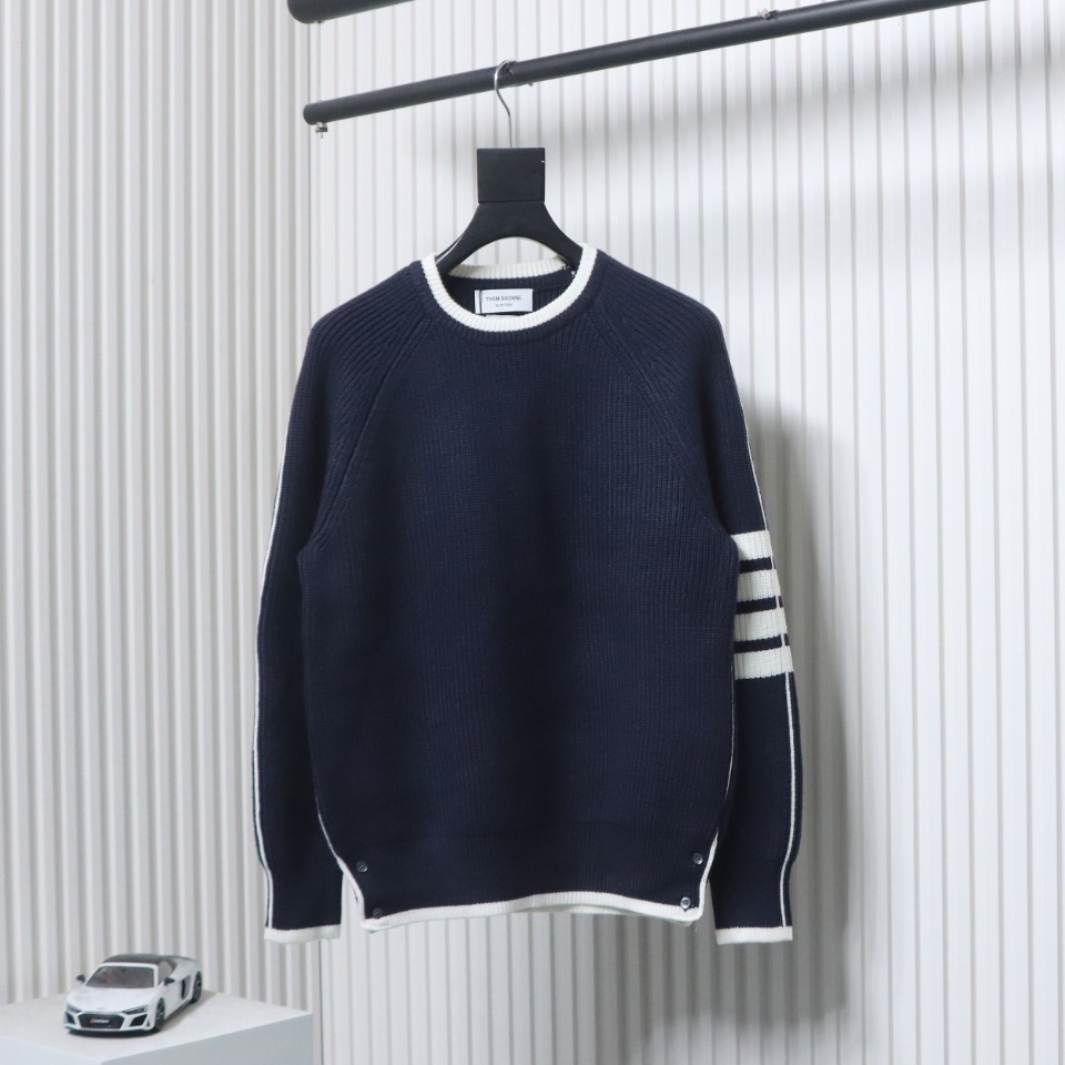 Thom Browne New Season Four-Striped Color-Blocked Long-Sleeved Round Neck Sweater Blue