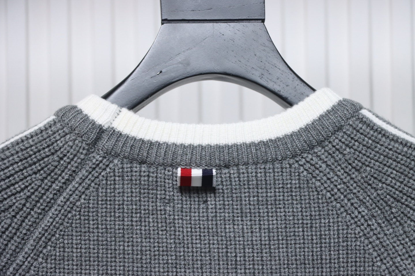 Thom Browne New Season Four-Striped Color-Blocked Long-Sleeved Round Neck Sweater Grey