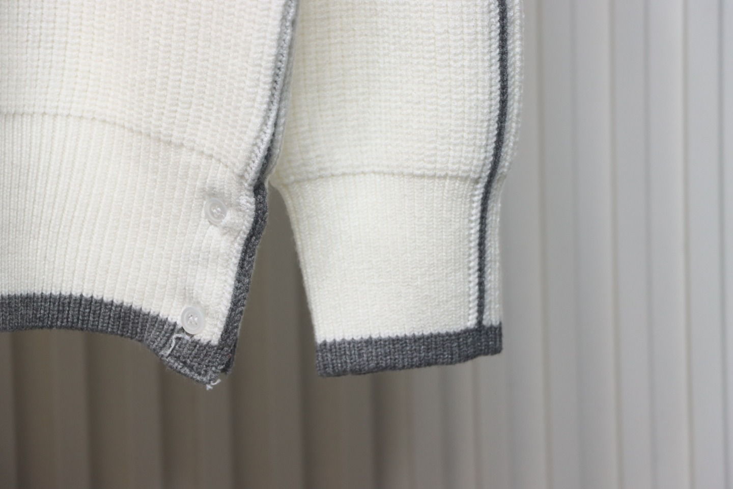 Thom Browne New Season Four-Striped Color-Blocked Long-Sleeved Round Neck Sweater White