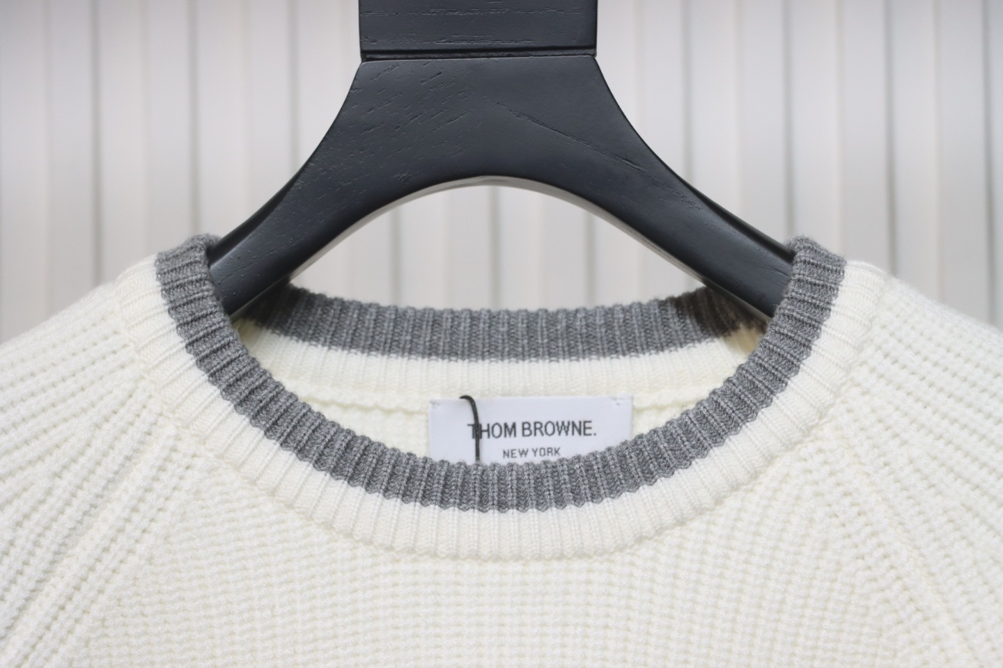 Thom Browne New Season Four-Striped Color-Blocked Long-Sleeved Round Neck Sweater White