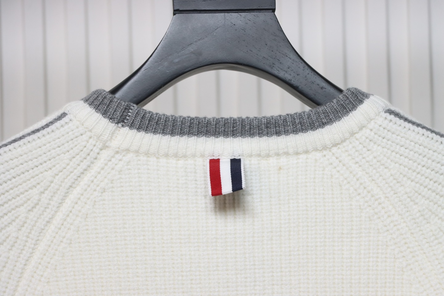 Thom Browne New Season Four-Striped Color-Blocked Long-Sleeved Round Neck Sweater White