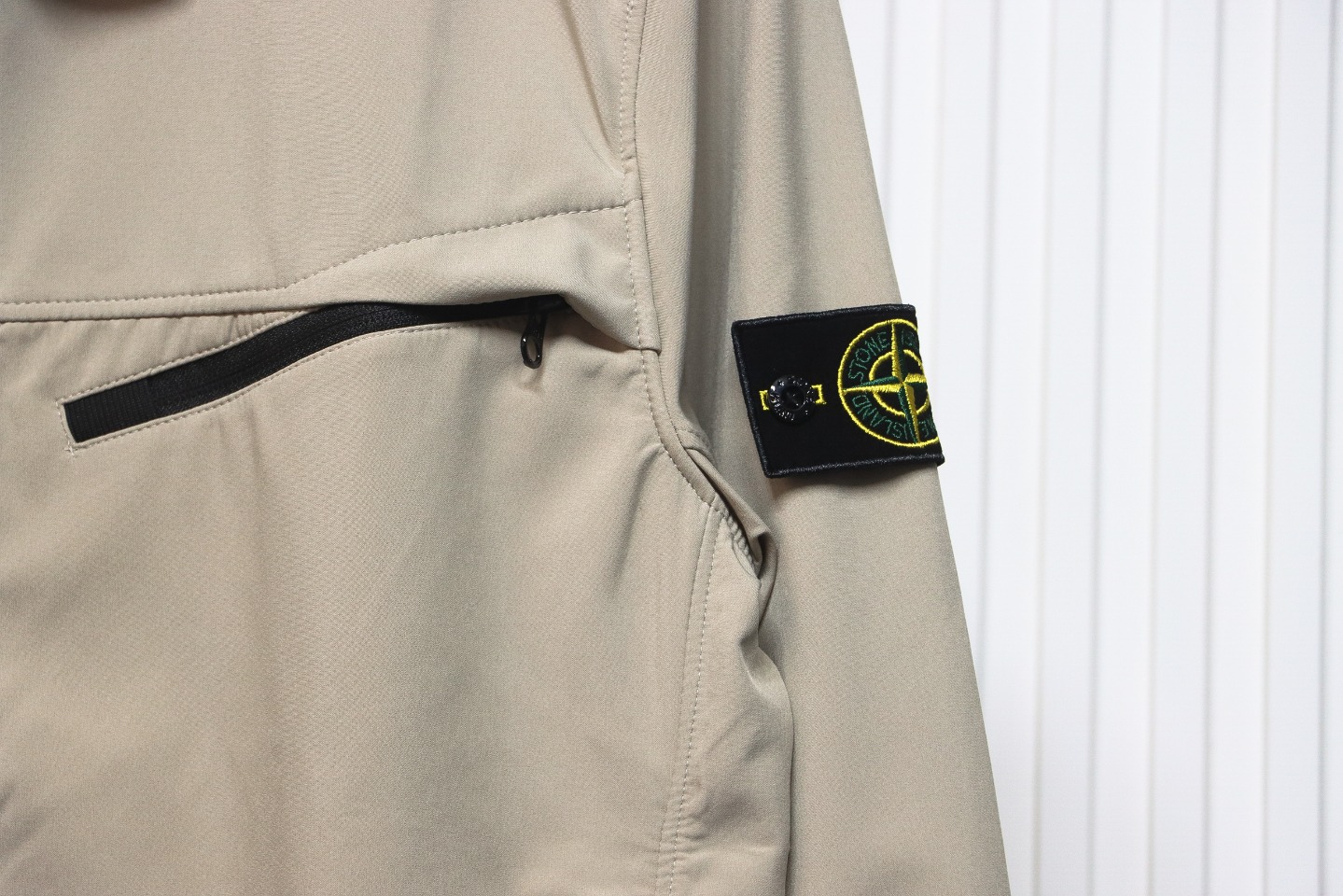 Stone Island 23ss Solid Color Jacket Beige