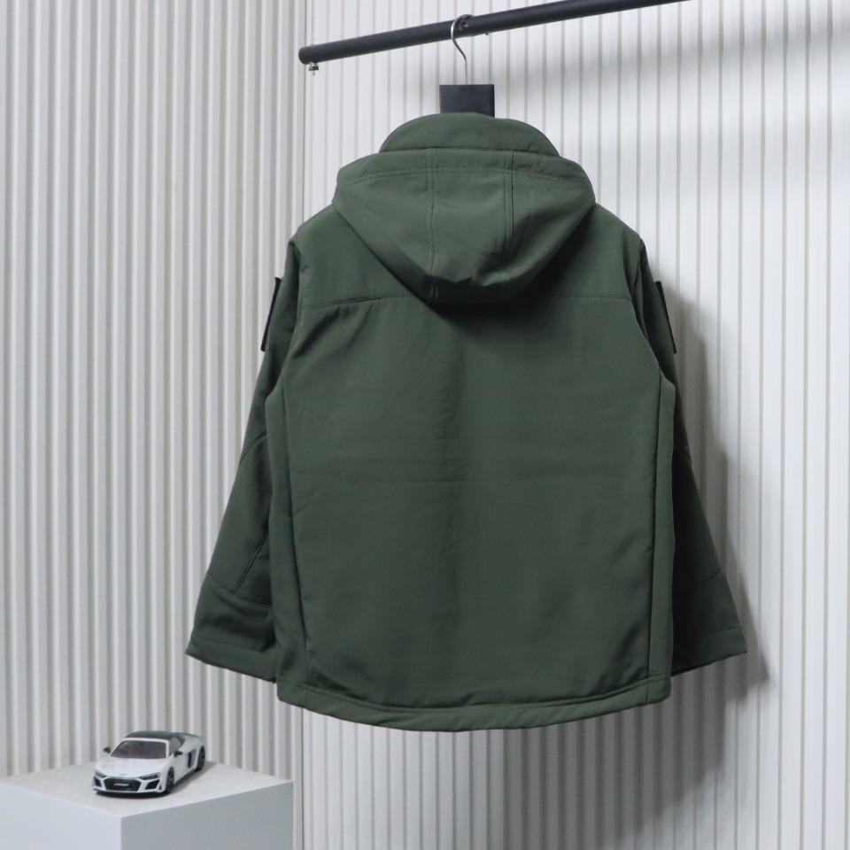 Stone Island Outdoor Arm Logo Jacket Zip-Up Jacket Green