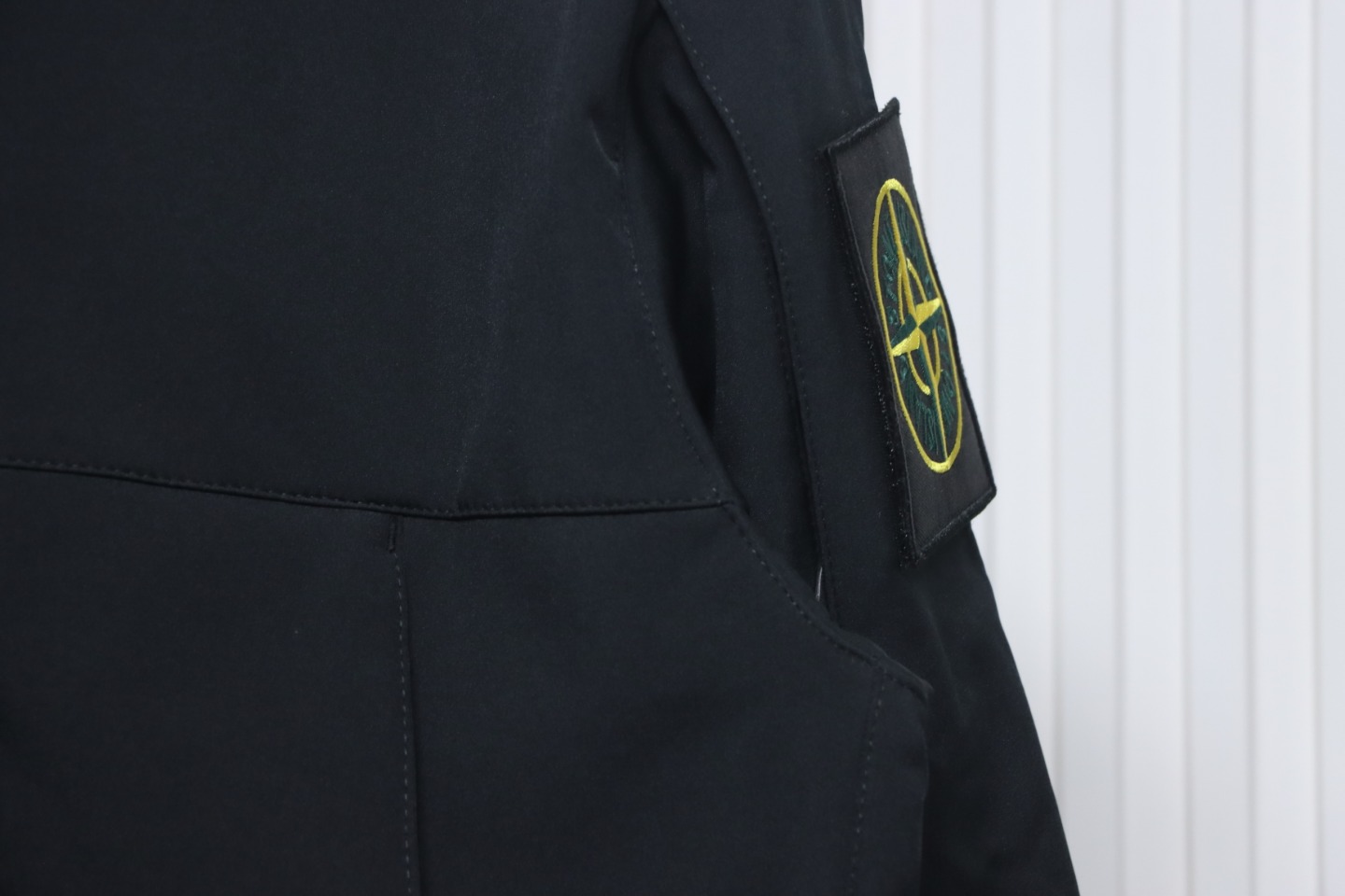 Stone Island Outdoor Arm Logo Jacket Zip-Up Jacket Black