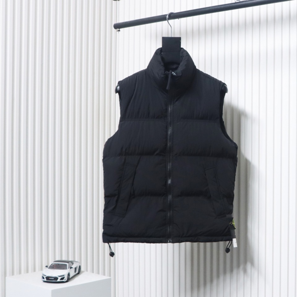 Stone Island Solid Color Quilted Logo Down Vest Black