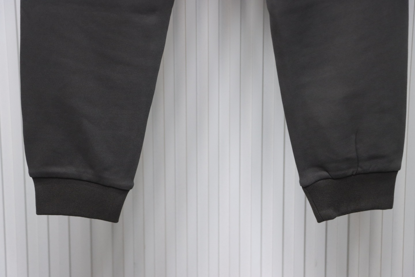 Burberry Sticky Note Cuff Trousers Grey