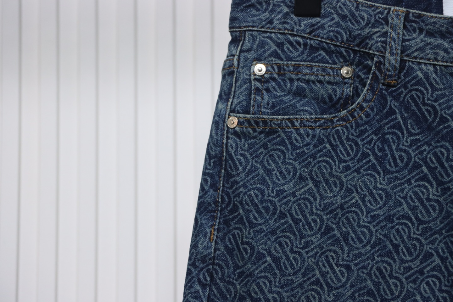Burberry Warhorse Jeans