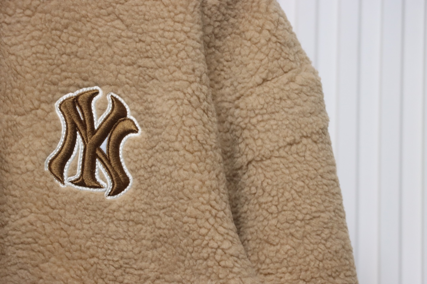 MLB Classic Embroidered LOGO Lambswool Jacket Brown