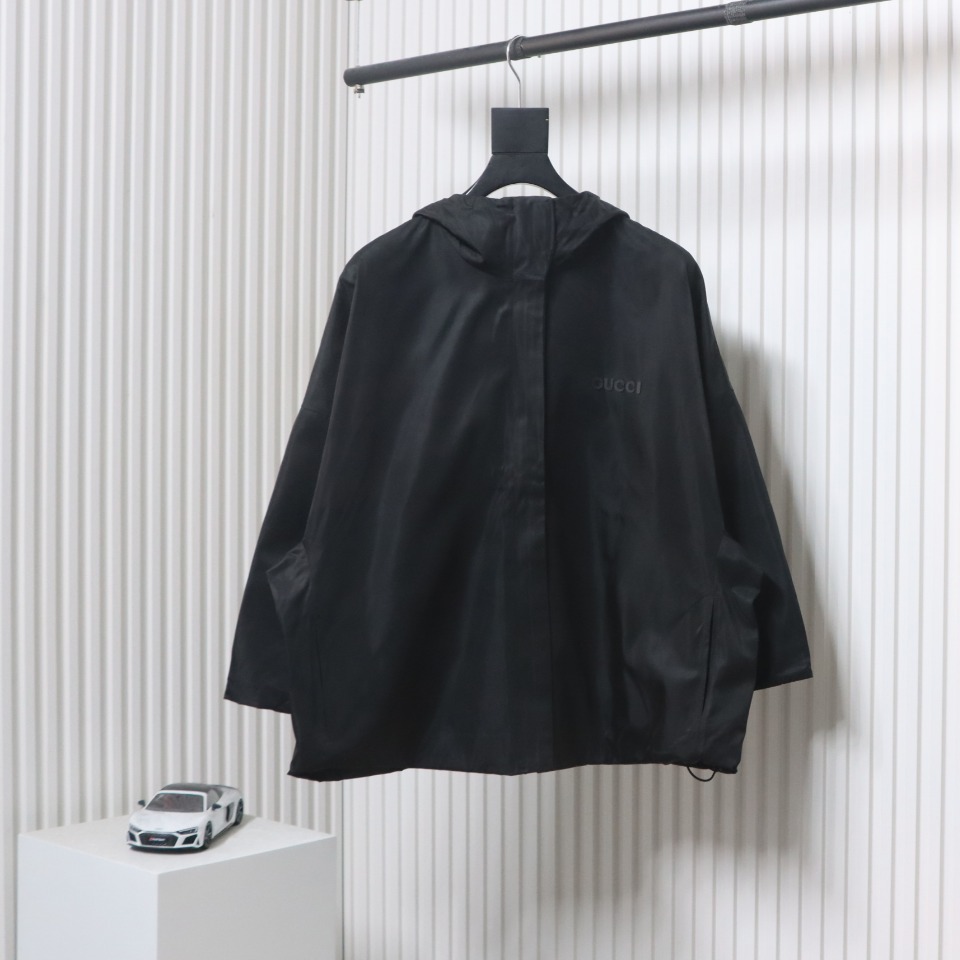 Gucci 24FW Logo Laminated Logo Waterproof Hooded Jacket
