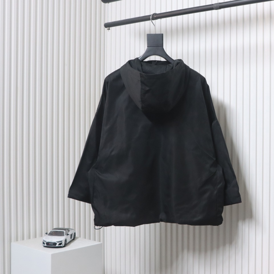 Gucci 24FW Logo Laminated Logo Waterproof Hooded Jacket