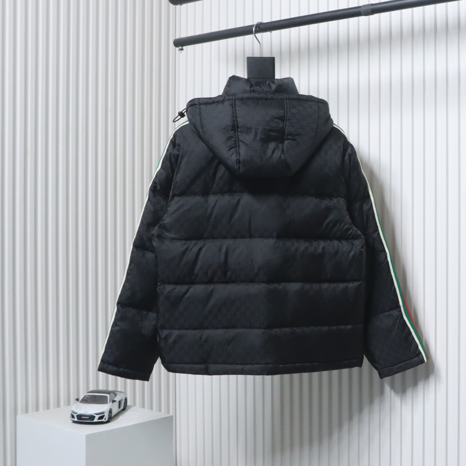 Gucci Full-Print Dark Pattern Jacquard Red And Green Ribbon Down Jacket