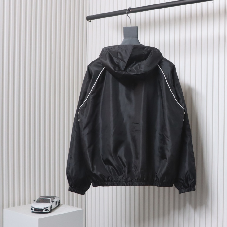 Gucci Line Design Zipper Pocket Hooded Windbreaker Jacket Black