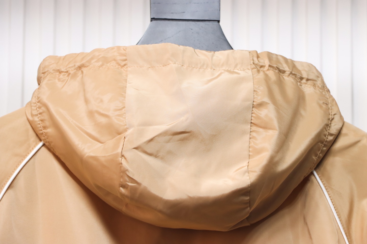 Gucci Line Design Zipper Pocket Hooded Windbreaker Jacket Brown