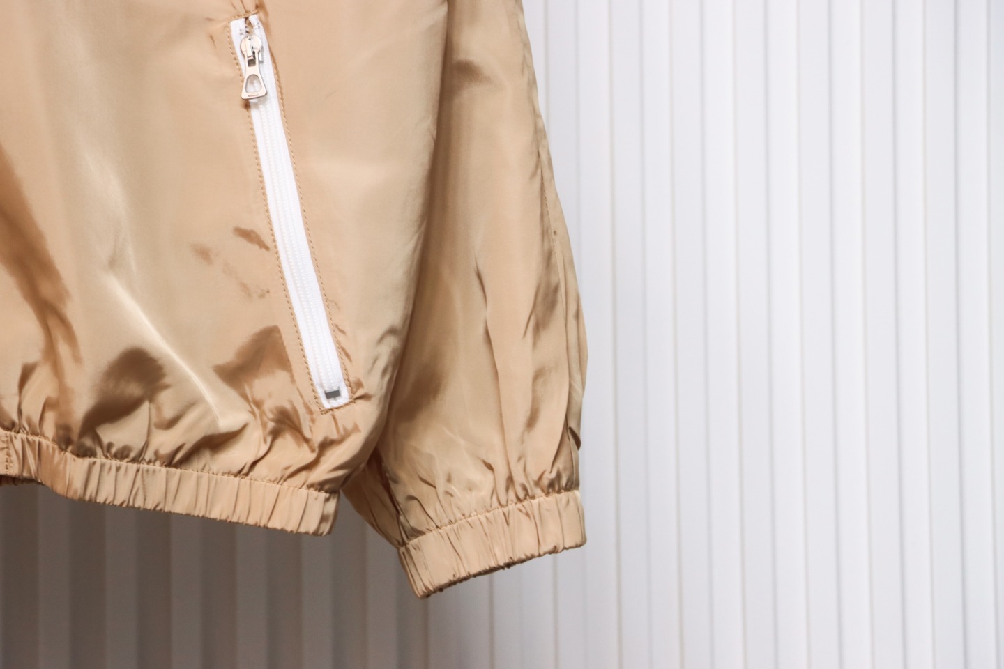 Gucci Line Design Zipper Pocket Hooded Windbreaker Jacket Brown