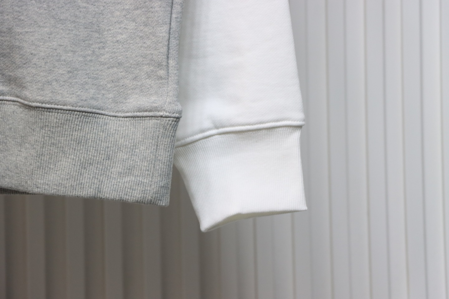 Gucci 24Fw Embroidered Letter Logo Patchwork Fake Two-Piece Sweatshirt Grey