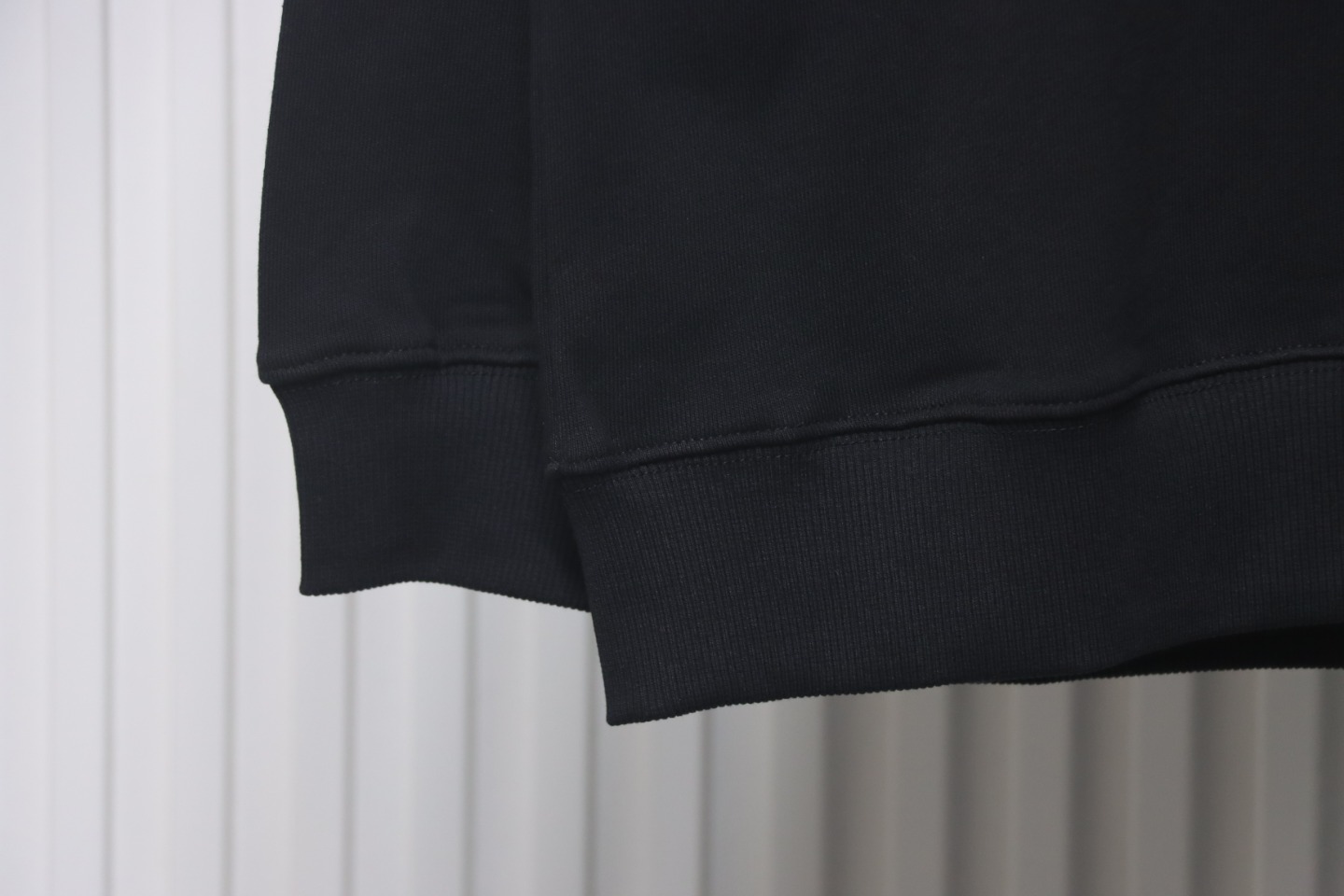 Gucci 24Fw Graffiti Letters Foam Print Round Neck Sweatshirt Black