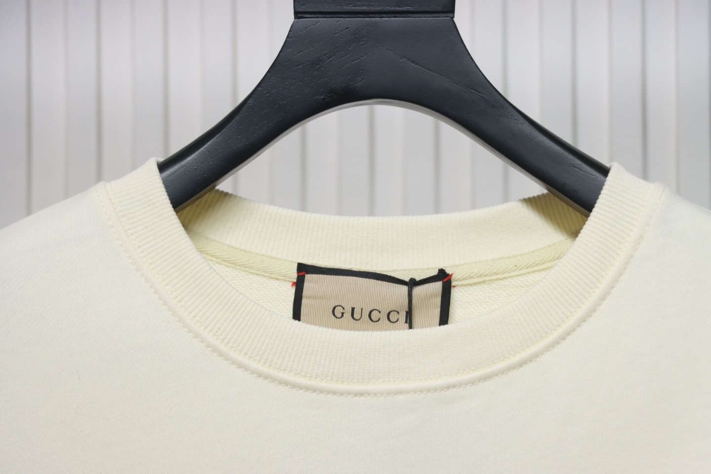 Gucci 24Fw Graffiti Letters Foam Print Round Neck Sweatshirt White