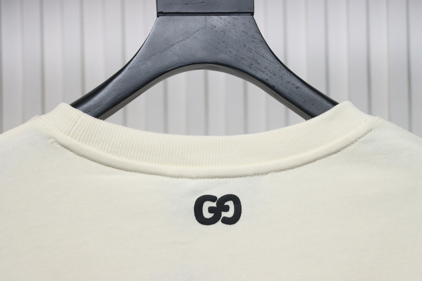 Gucci 24Fw Graffiti Letters Foam Print Round Neck Sweatshirt White