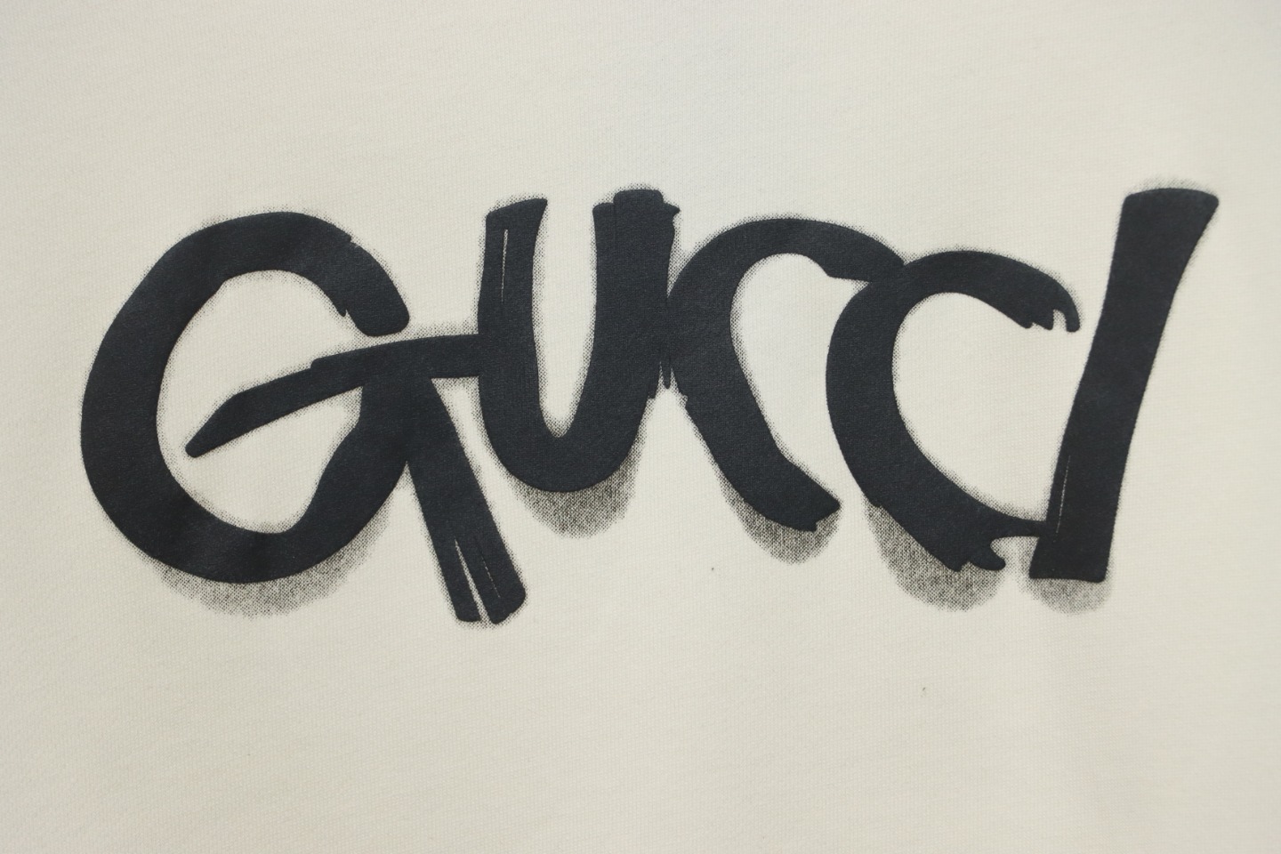 Gucci 24Fw Graffiti Letters Foam Print Round Neck Sweatshirt White