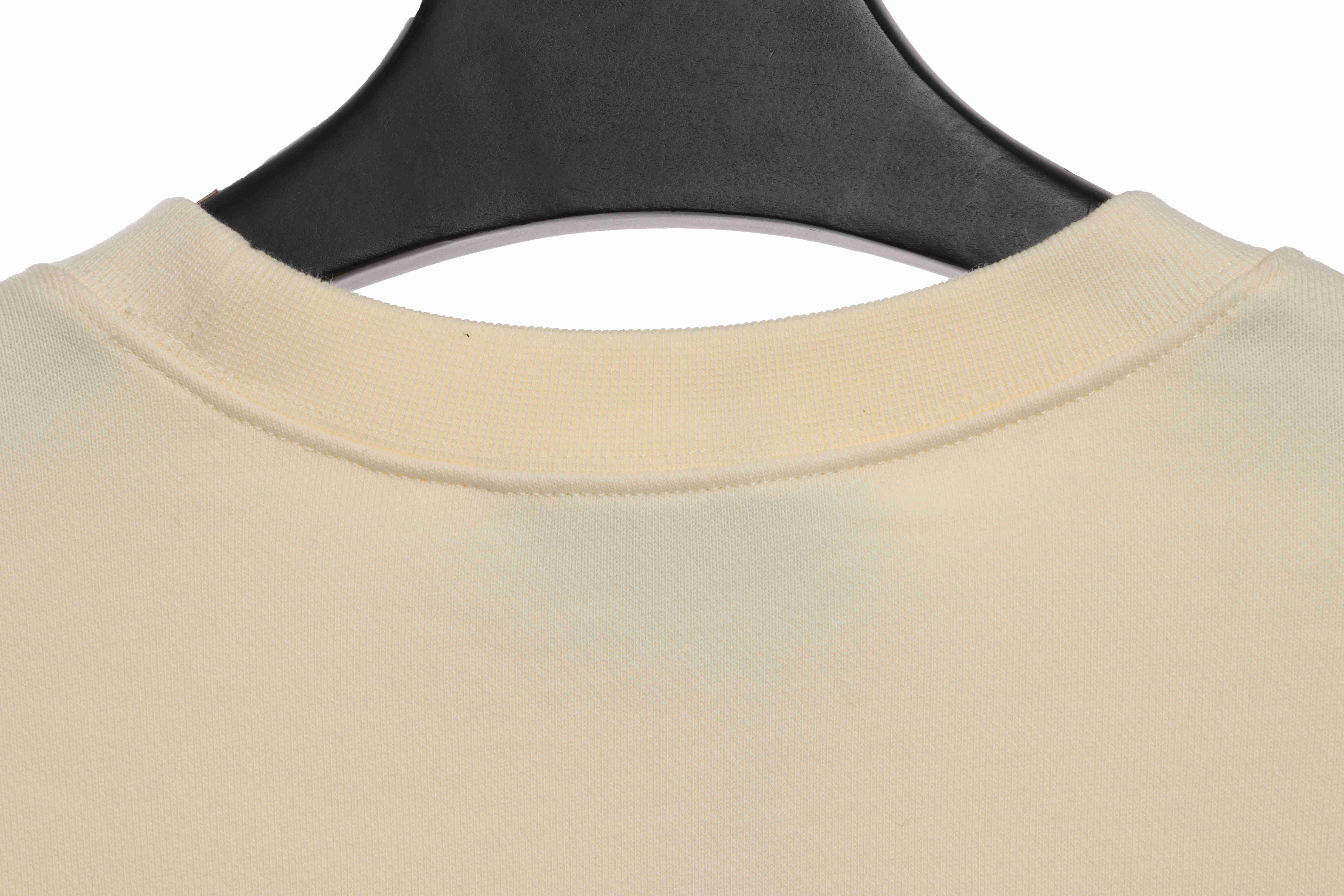 Gucci Lipstick Print Crewneck Sweatshirt Beige