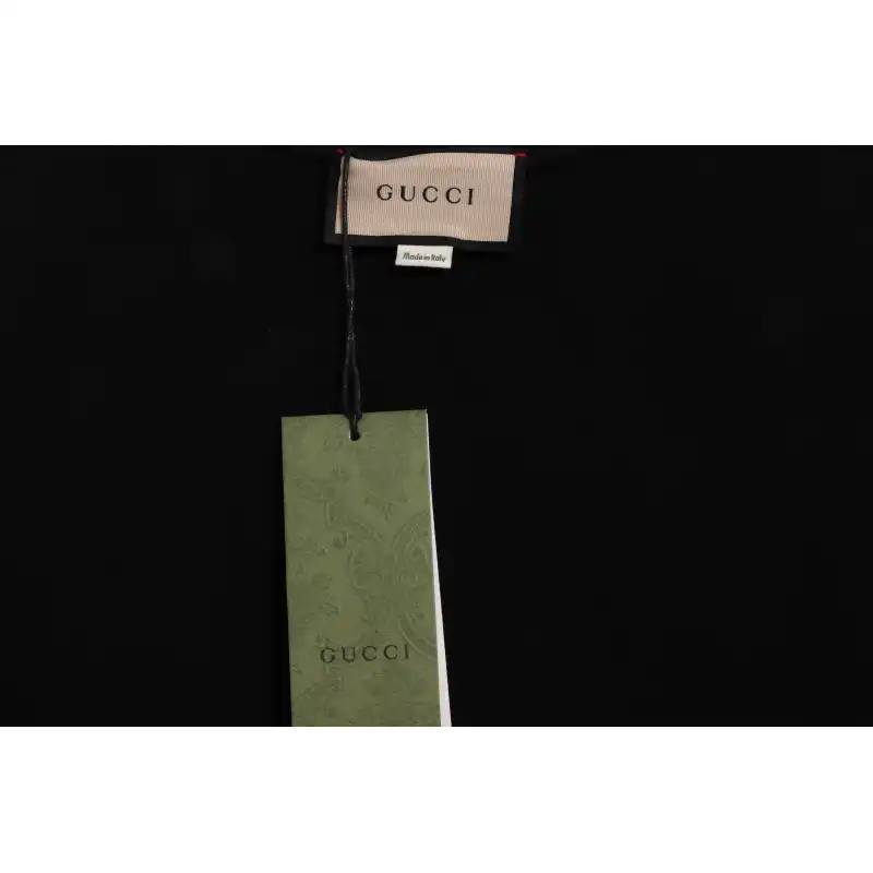 Gucci Lipstick Print Crewneck Sweatshirt Black
