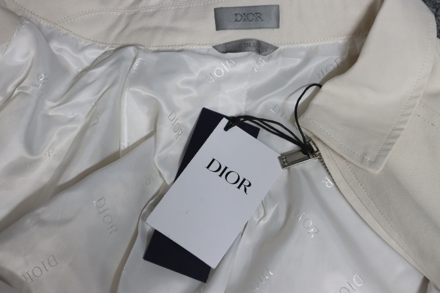 Dior 24Fw Embroidered Heart Cropped Jacket