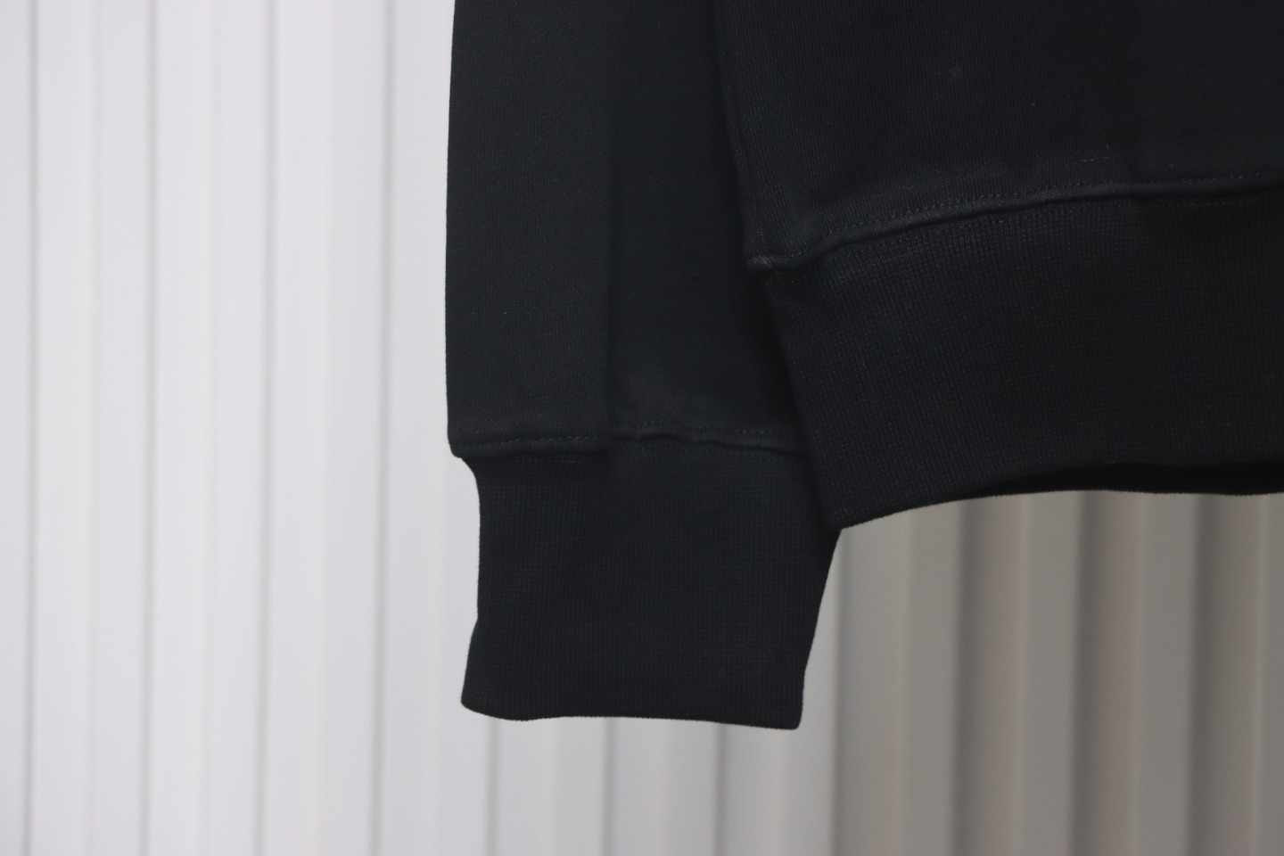 Louis Vuitton 24Fw Classic Embroidered Clover Logo Crewneck Sweatshirt Black