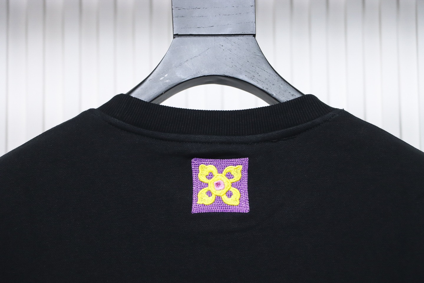 Louis Vuitton 24Fw Four-Leaf Clover Embroidery Crewneck Sweatshirt Black
