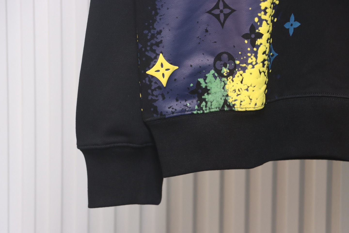 Louis Vuitton 24Fw Ink Splashing Old Flower Print Round Neck Sweatshirt Black